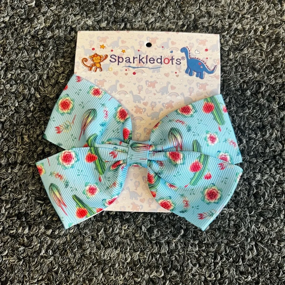 Hair Clips - Picture 3 of 12